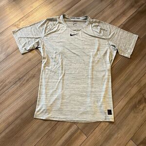 Nike Pro Grey Athletic Fitted Shirt Men XXL Bin L-13‎